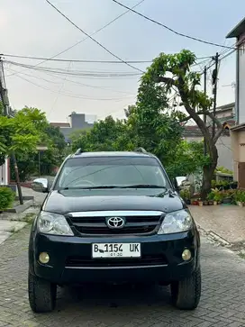 Fortuner bensin V 4x4 2005