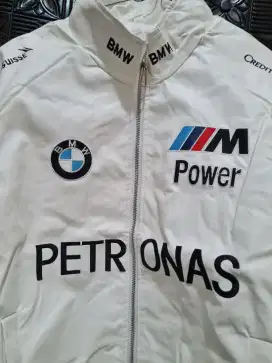 Jaket Fashion BWM colab. import