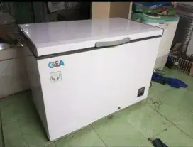 Freezer box gea 330 liter