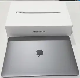 MacBook Air M1 2020 8GB RAM 256GB Storage