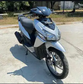 Vario 110 karbu 2006