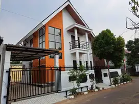 Bintaro Jaya Sektor 3A Rumah Vila Huk Parkiran Luas