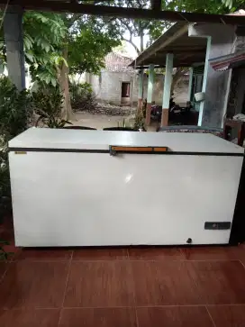 Freezer box 600 liter