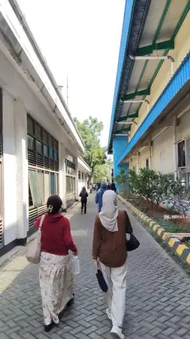 siapa tau ada yg mau ngasih kerjaan,saya usia 19 tahun