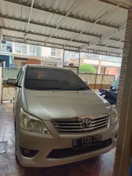 Toyota innova 2013