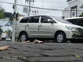 Butuh Uang Jual Mobil Inova type E 2.0 M/T