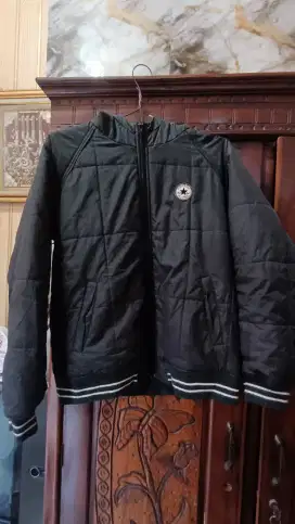 D jual jaket Converse
