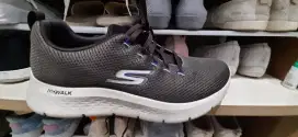 Sepatu Skechers Sport  Second ukuran 45 insole 29,5 cm