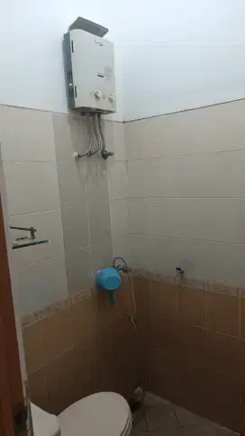 Disewakan rumah satu lantai , ventilasi udara lancar, ac 3
