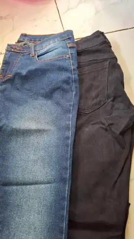 Celana jeans wanita