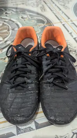 Sepatu futsal nike tiempo x