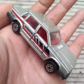 Diecast jadul Majorette France Volvo 760 GLE