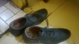 Sepatu pantofel bally