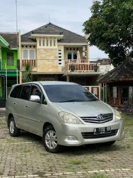 Innova Diesel type V Automatic