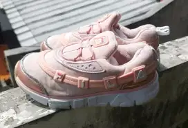 SEPATU SNEAKERS ANAK CEWEK FILA
