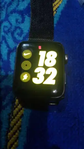Apple watch seriees 3 nike
