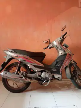 Suzuki shogun FL 125 RCD 2007