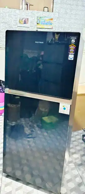 KuLkas Polytron 2 pintu Belleza Jumbo 220L Kondisi Seperti baru ditoko