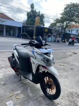 Vario 125 th 2012 putih