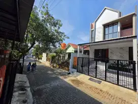 Rumah baru 2 lantai dekat kampus Unnes gunung pati