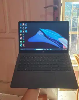 jaual beli laptop bekas macbook bekas matot /tt semua merek