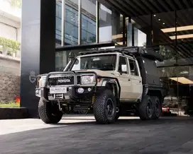 TOYOTA LAND CRUISER 70TH ANNIVERSARY 6X6 - SANDY TAUPE