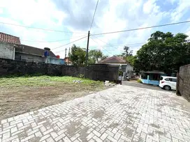 Tepi Jalan Aspal, Tanah Dekat Jl Kaliurang/Jl Palagan