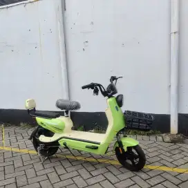 SEPEDA LISTRIK SEVENBOT M10