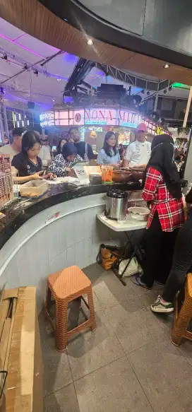 Lowongan karyawati food festival