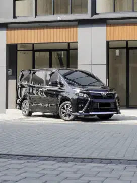 Toyota Voxy 2018
