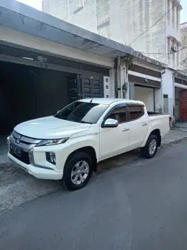 Di jual mitsubishi triton GLS 4x4 tahun 2021