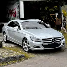 (CASH) Mercedes Benz CLS350 AMG 2011