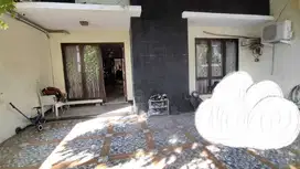Rumah Cantik di Cluster Aralia Harapan Indah