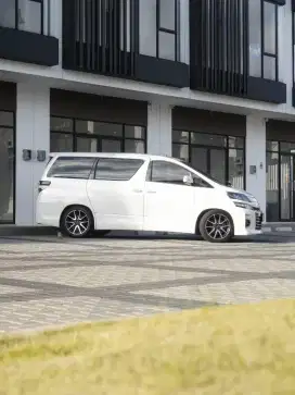 Toyota Vellfire GS Sport 2013