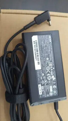 CHARGER LAPTOP NEW ORI BERGARANSI