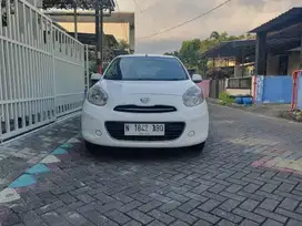 Nissan March 2013