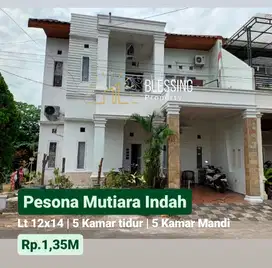 Rumah mewah sudut