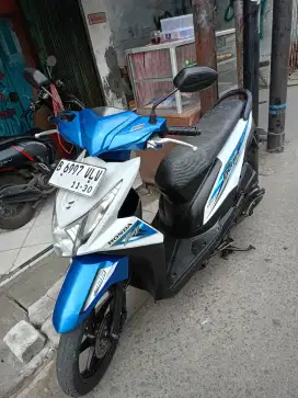 Pajak idup surat kumplit konci masih Dua
