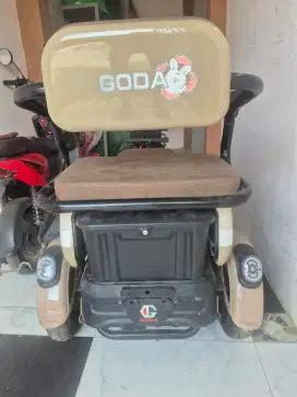 Sepeda listrik roda 3 merk goda