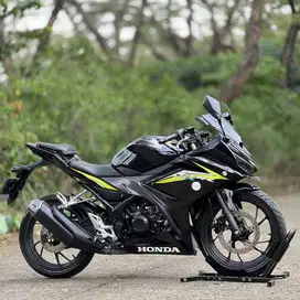 HONDA CBR 150R HITAM 2016 KM 15K PAJAK PANJANG SUPERB