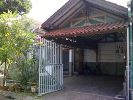 Rumah dijual di Graha Raya Tangerang Selatan