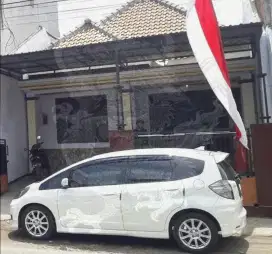 Rumah pinggir jalan raya propinsi