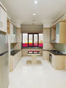 Jual Rumah Modern Luas 1100m² di Area Antasari Cipete