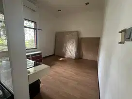 RUMAH KONDISI BAGUS LOKASI DI PERUMAHAN KERTAJAYA INDAH