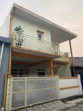 rumah 2 lt kamar tidur 3 Tangerang