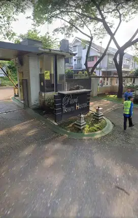 Rumah bagus siap huni nyaman di Bintaro sek 9 tangerang