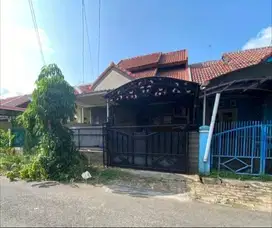 Metland Cakung! Rumah 2 Lantai 4KT, Harga 1,35M – Lokasi Premium!
