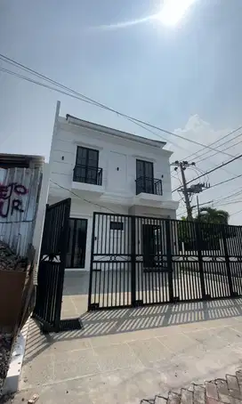 Rumah Raya Sutorejo Timur Dekat Raya Mulyosari & Unair Kampus C
