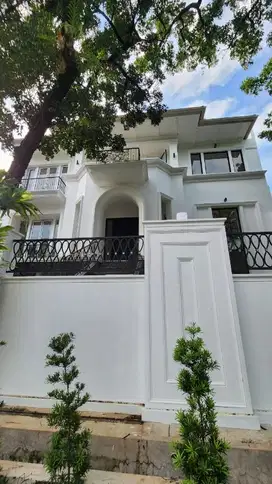 Dijual Rumah baru mewah dekat SCBD di Jakarta Selatan