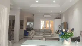 Rumah Hook di Gading Grande, Kelapa Gading Jakarta Utara